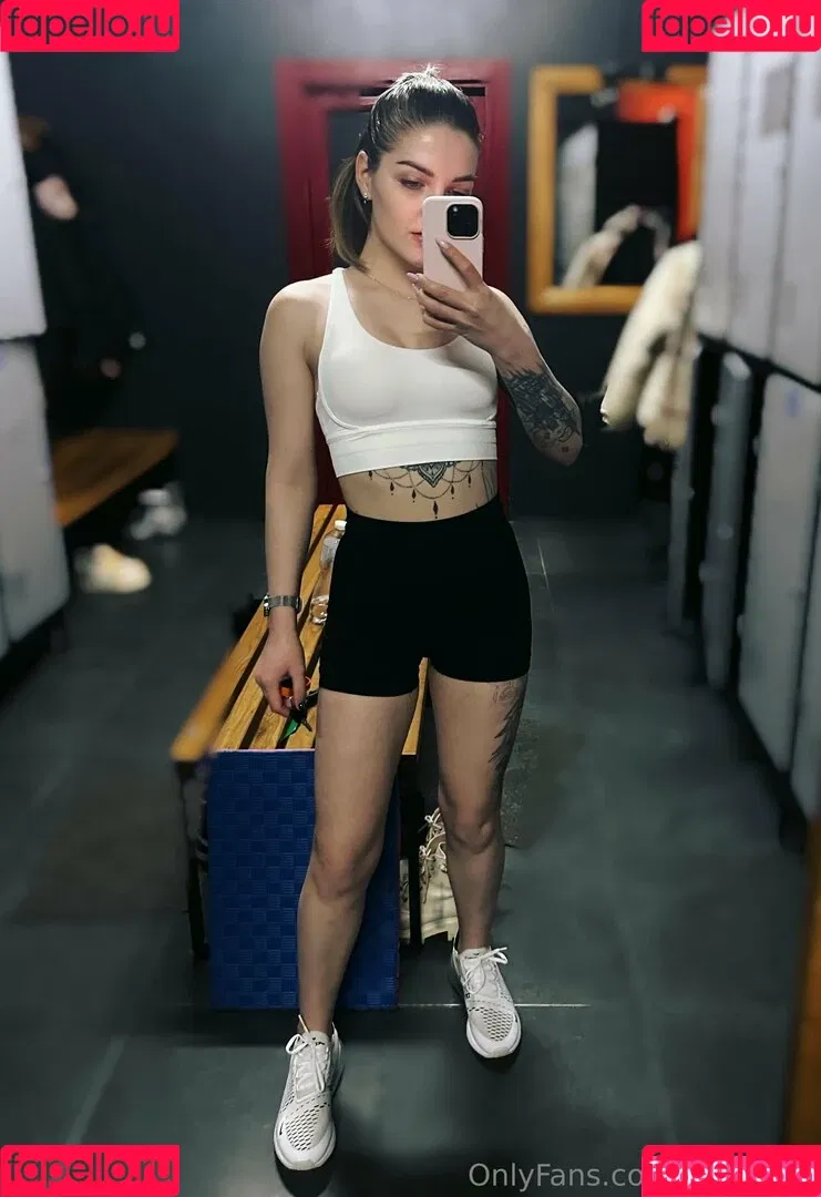 carol.xxx / carollinejane123742 Onlyfans Photo Gallery 