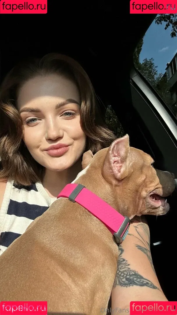 carol.xxx / carollinejane123742 Onlyfans Photo Gallery 