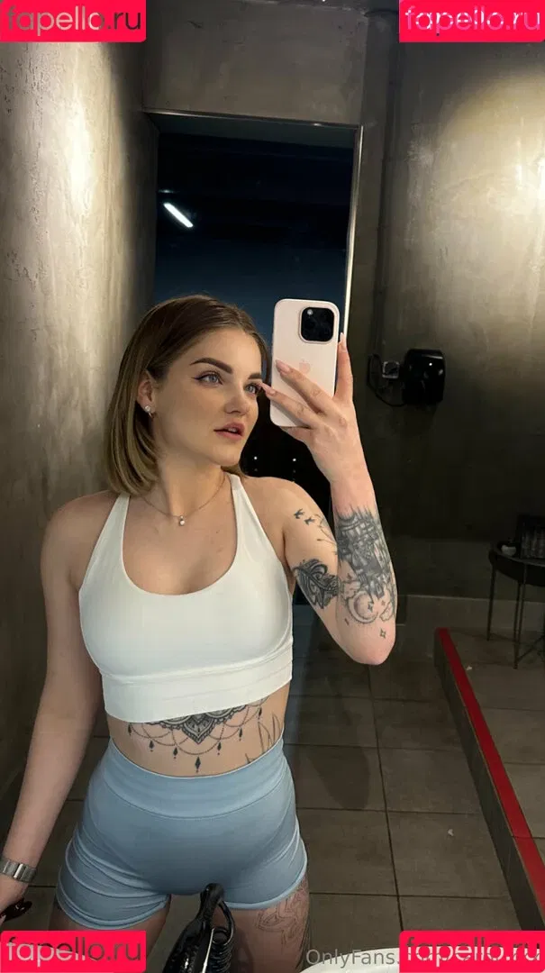 carol.xxx / carollinejane123742 Onlyfans Photo Gallery 