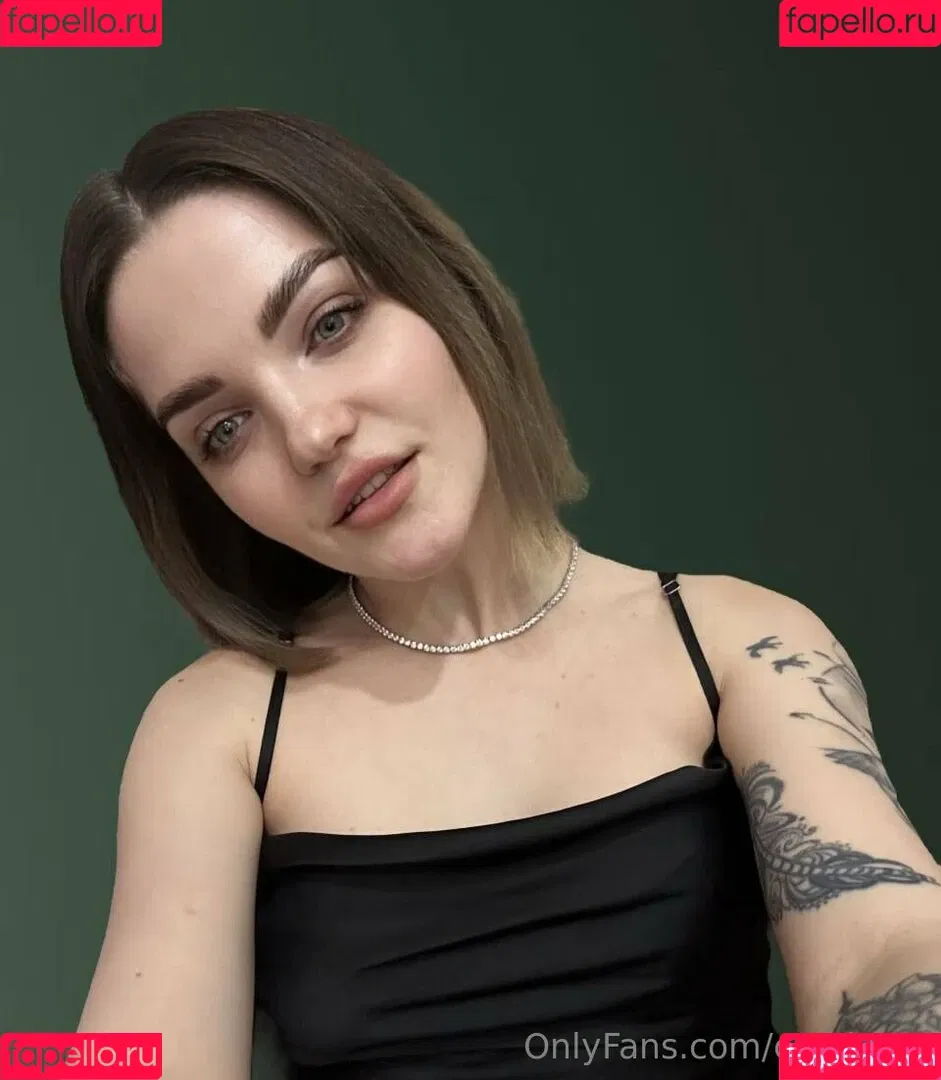 carol.xxx / carollinejane123742 Onlyfans Photo Gallery 