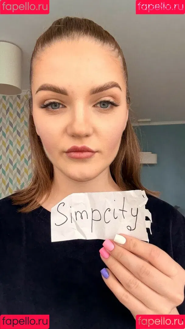 carol.xxx / carollinejane123742 Onlyfans Photo Gallery 