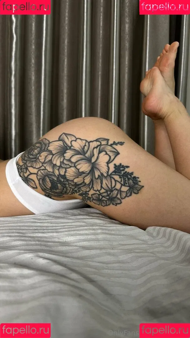 carol.xxx / carollinejane123742 Onlyfans Photo Gallery 