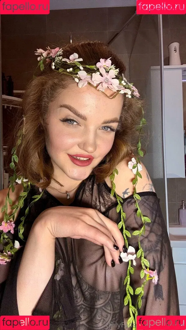 carol.xxx / carollinejane123742 Onlyfans Photo Gallery 