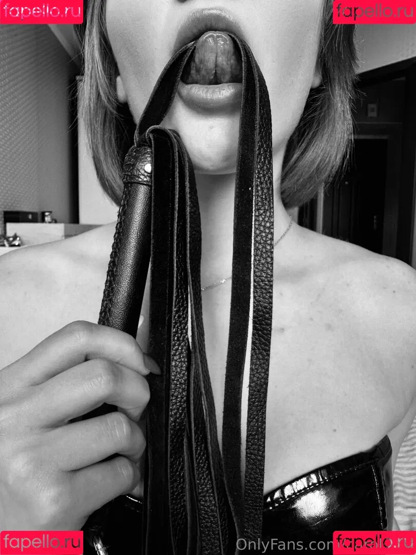 carol.xxx / carollinejane123742 Onlyfans Photo Gallery 