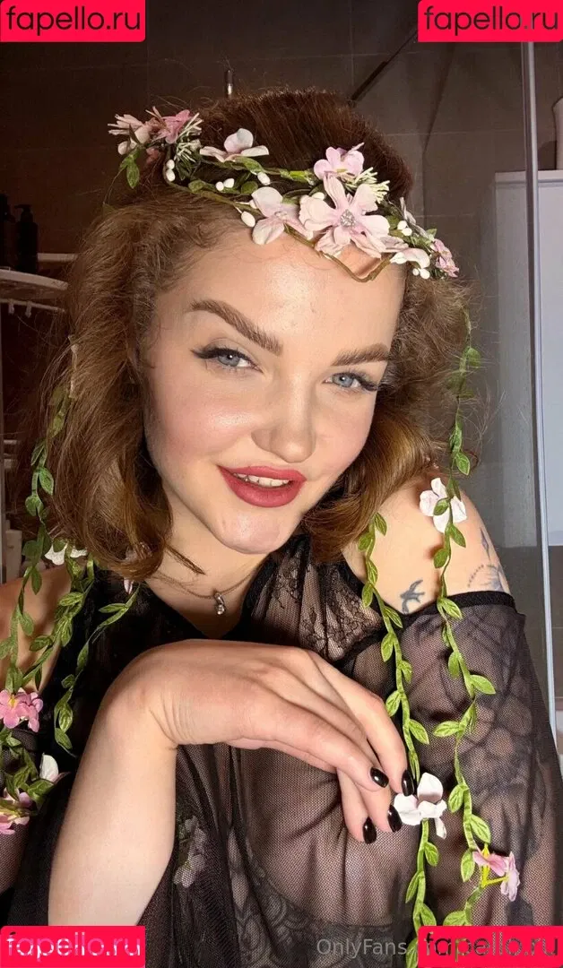 carol.xxx / carollinejane123742 Onlyfans Photo Gallery 