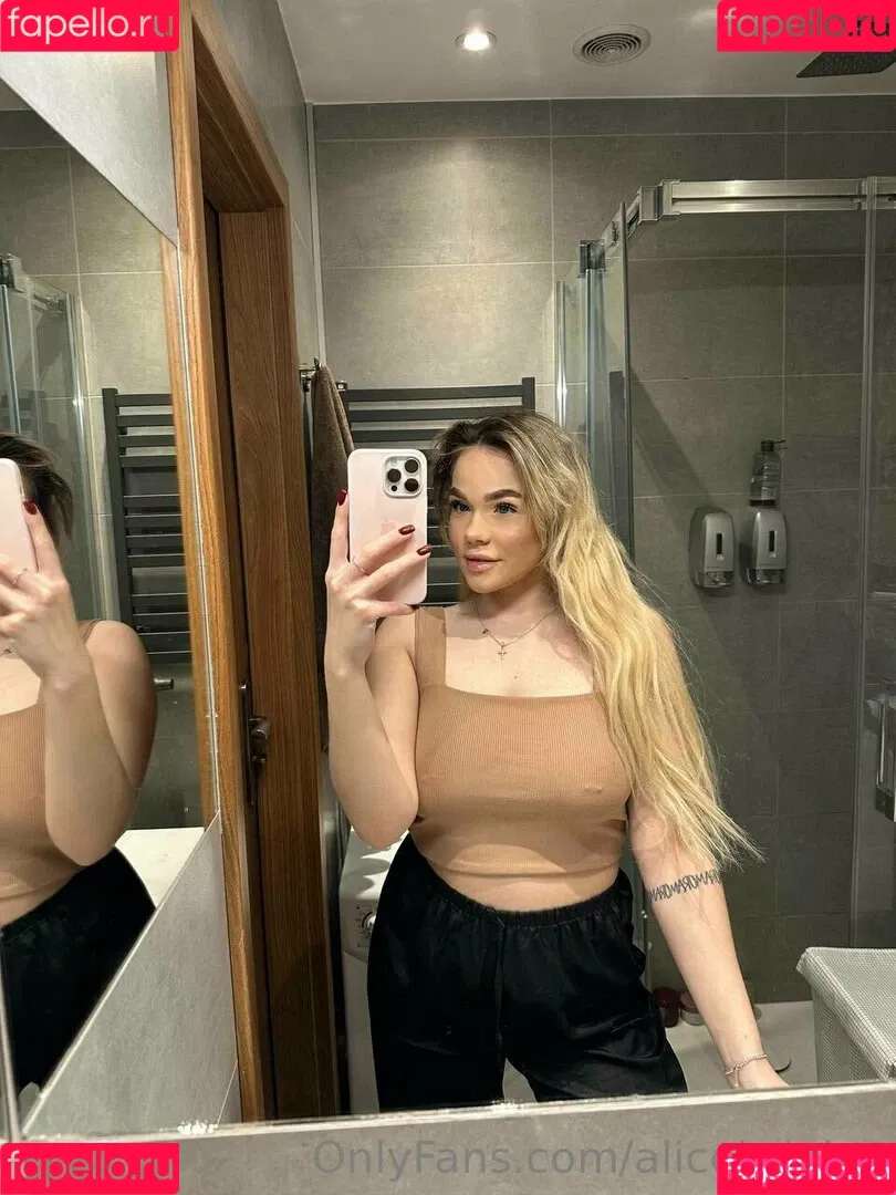 april007free / missamerrrickaa Onlyfans Photo Gallery 