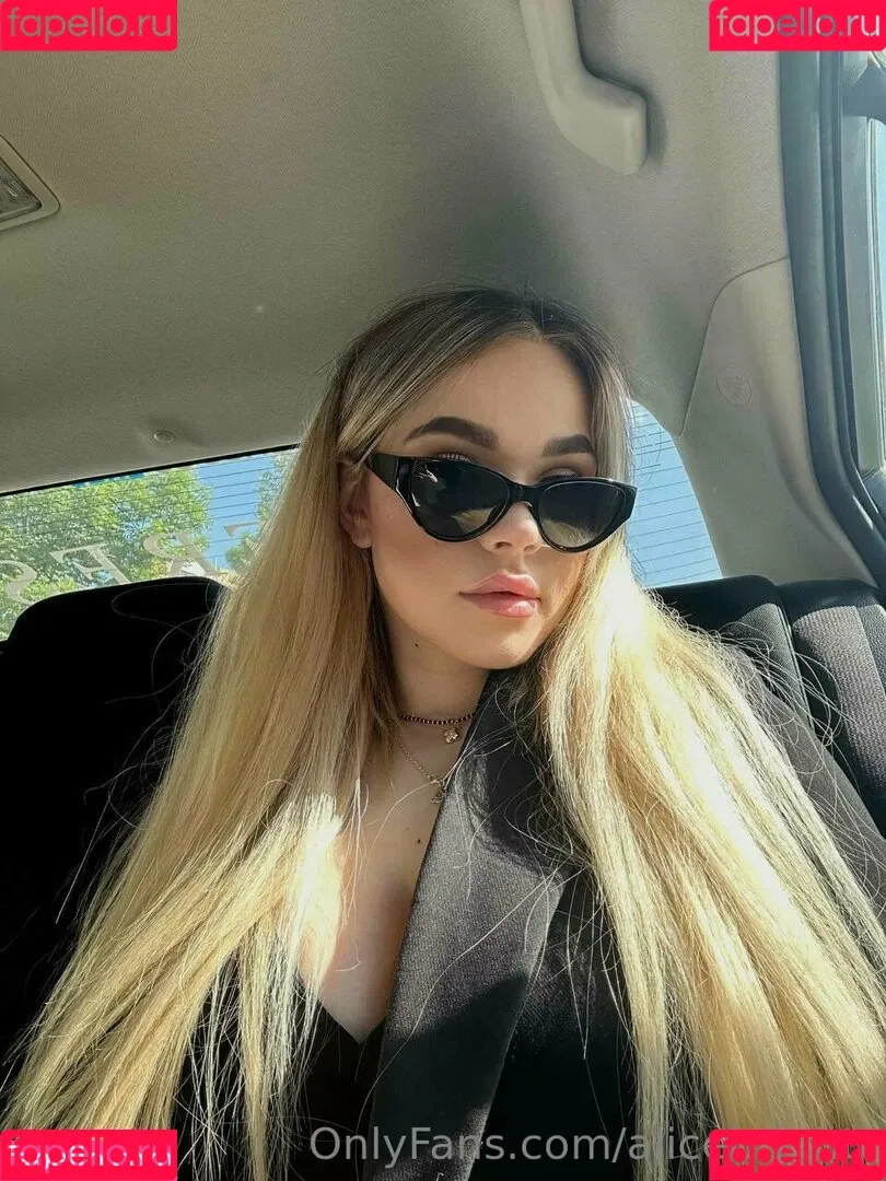 april007free / missamerrrickaa Onlyfans Photo Gallery 