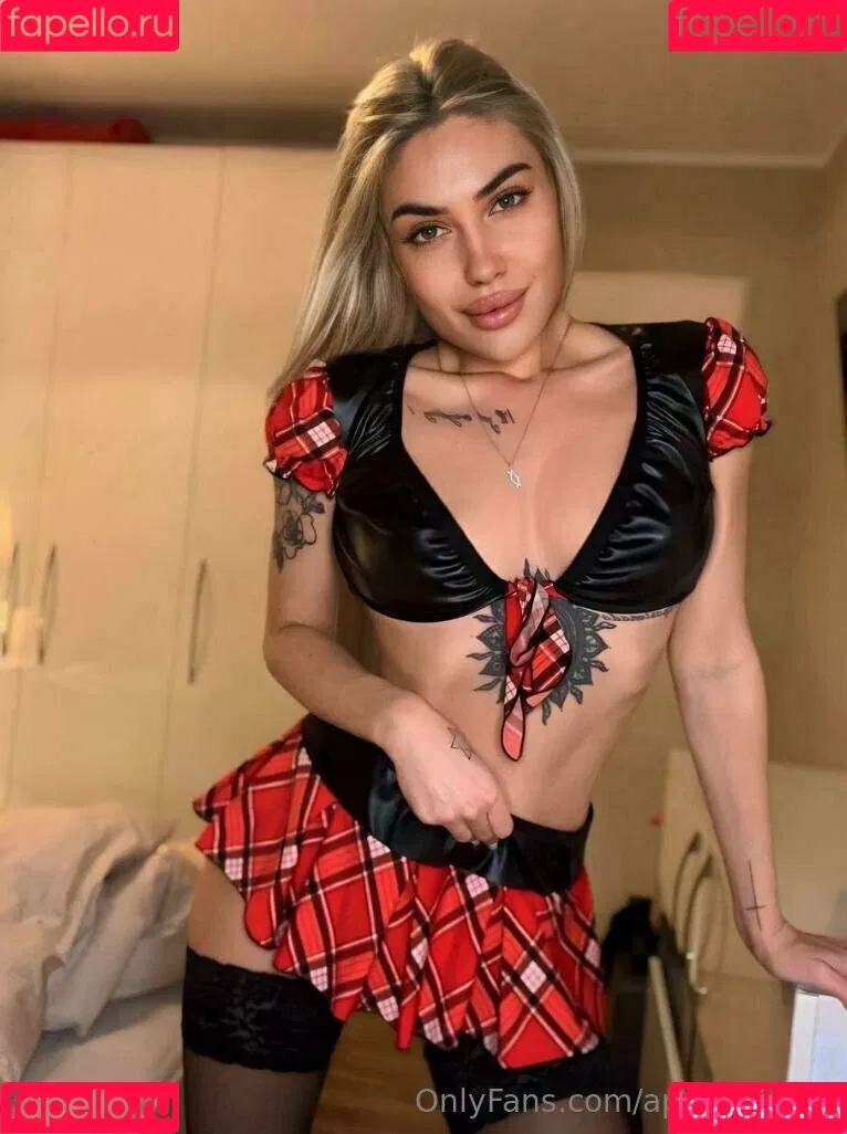 april007free / missamerrrickaa Onlyfans Photo Gallery 