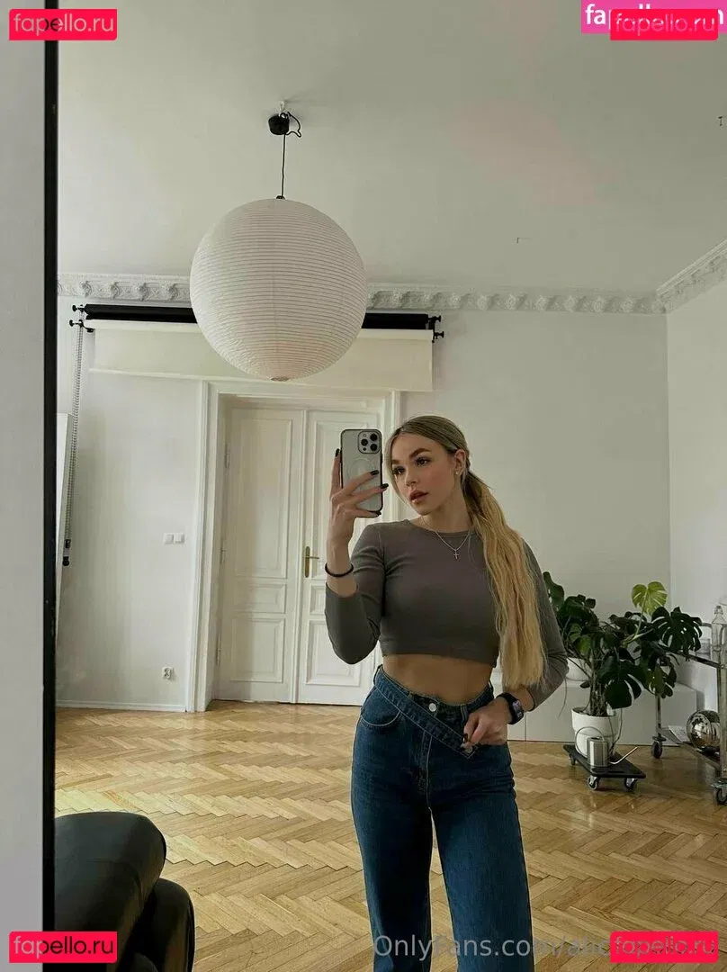 april007free / missamerrrickaa Onlyfans Photo Gallery 