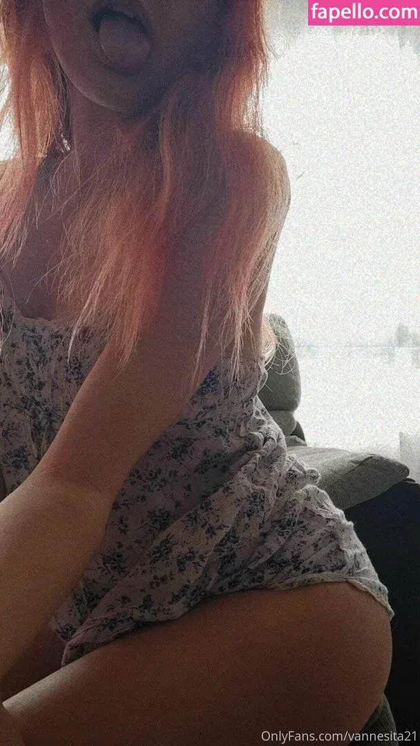 vanessahudgens / vannesita21 Onlyfans Photo Gallery 