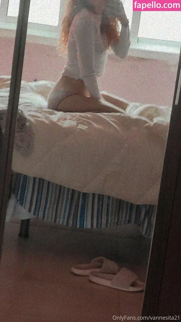 vanessahudgens / vannesita21 Onlyfans Photo Gallery 