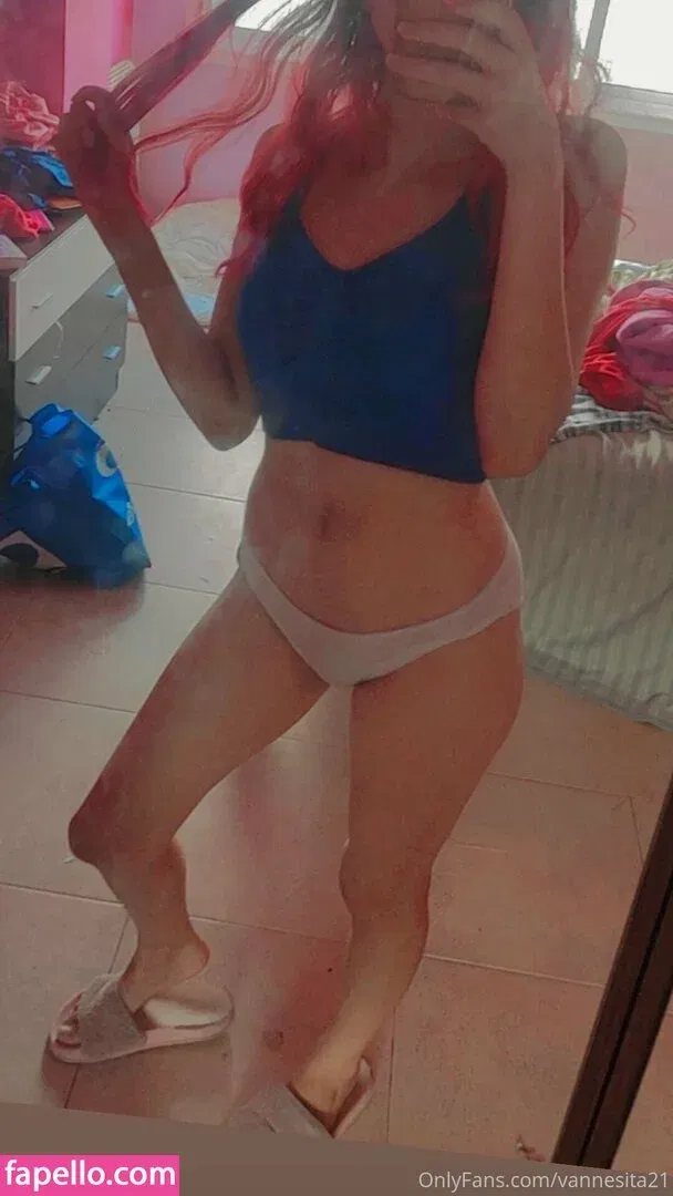 vanessahudgens / vannesita21 Onlyfans Photo Gallery 