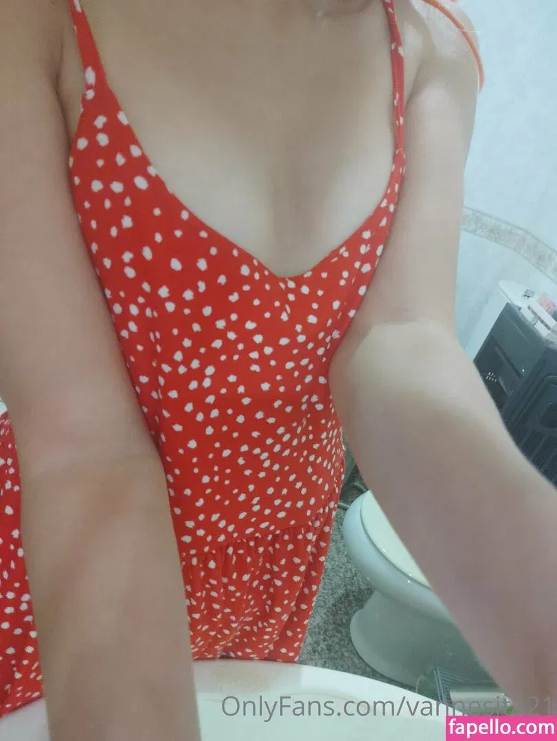 vanessahudgens / vannesita21 Onlyfans Photo Gallery 