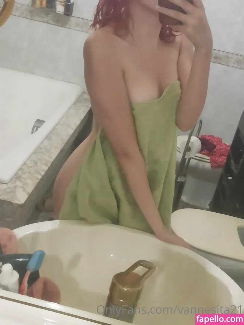 vanessahudgens / vannesita21 Onlyfans Photo Gallery 