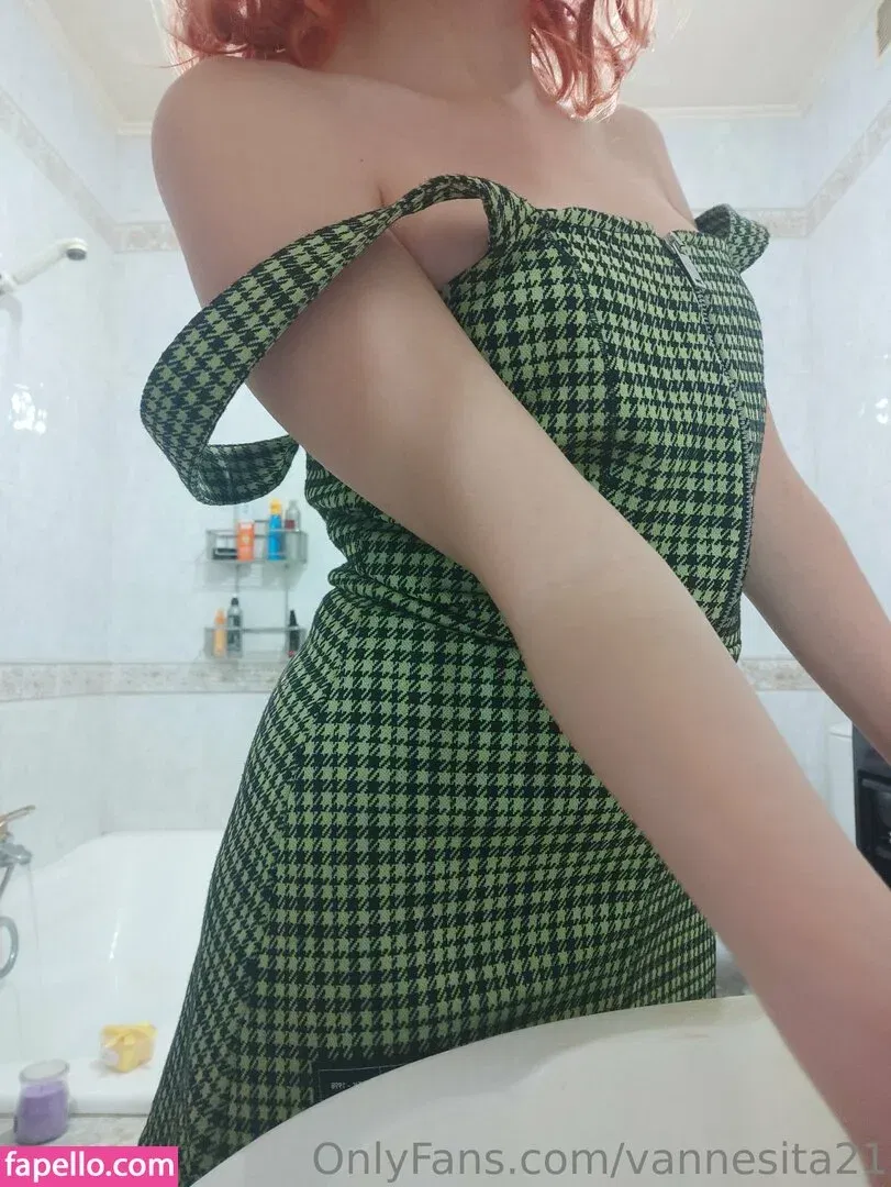 vanessahudgens / vannesita21 Onlyfans Photo Gallery 