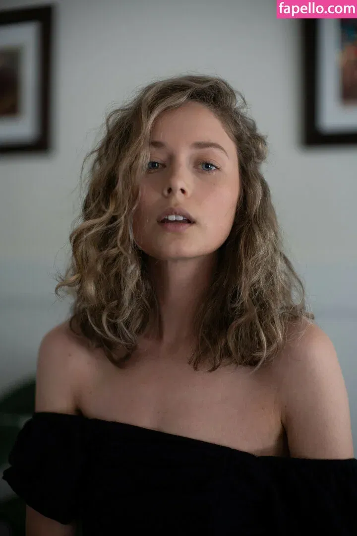 Cait Del Mar Onlyfans Photo Gallery 