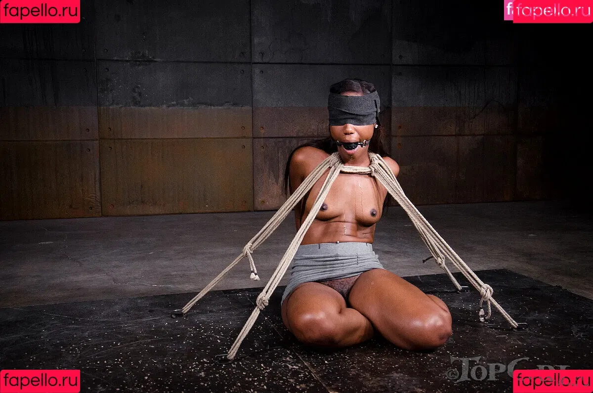 Chanell Heart / damniluvchanell / iluvchanell_ Onlyfans Photo Gallery 