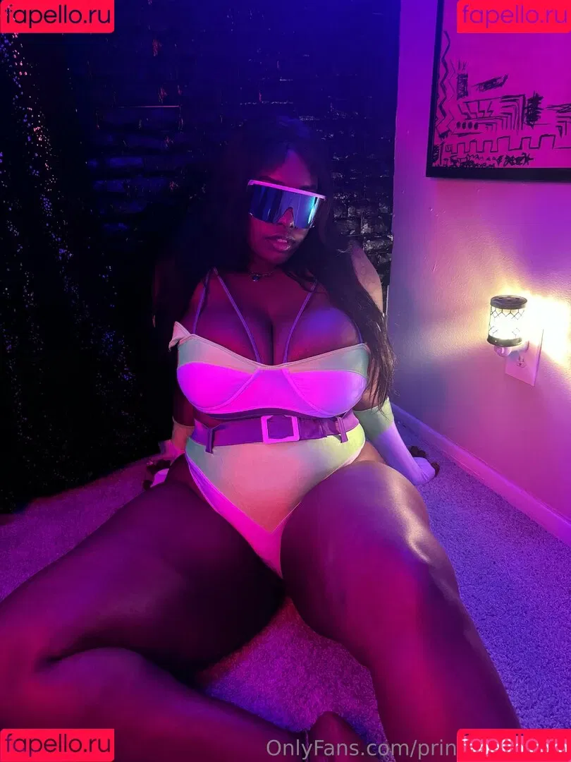 princessfrenxh / princesssfrenxh Onlyfans Photo Gallery 