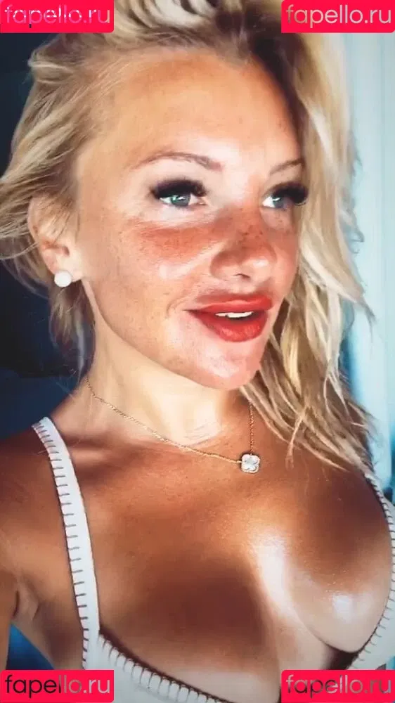 Evelyn Burdecki / evelyn_burdecki / evelynburdecki Onlyfans Photo Gallery 