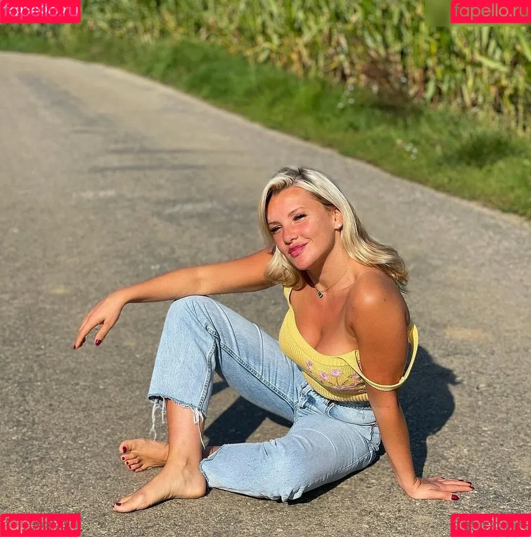 Evelyn Burdecki / evelyn_burdecki / evelynburdecki Onlyfans Photo Gallery 