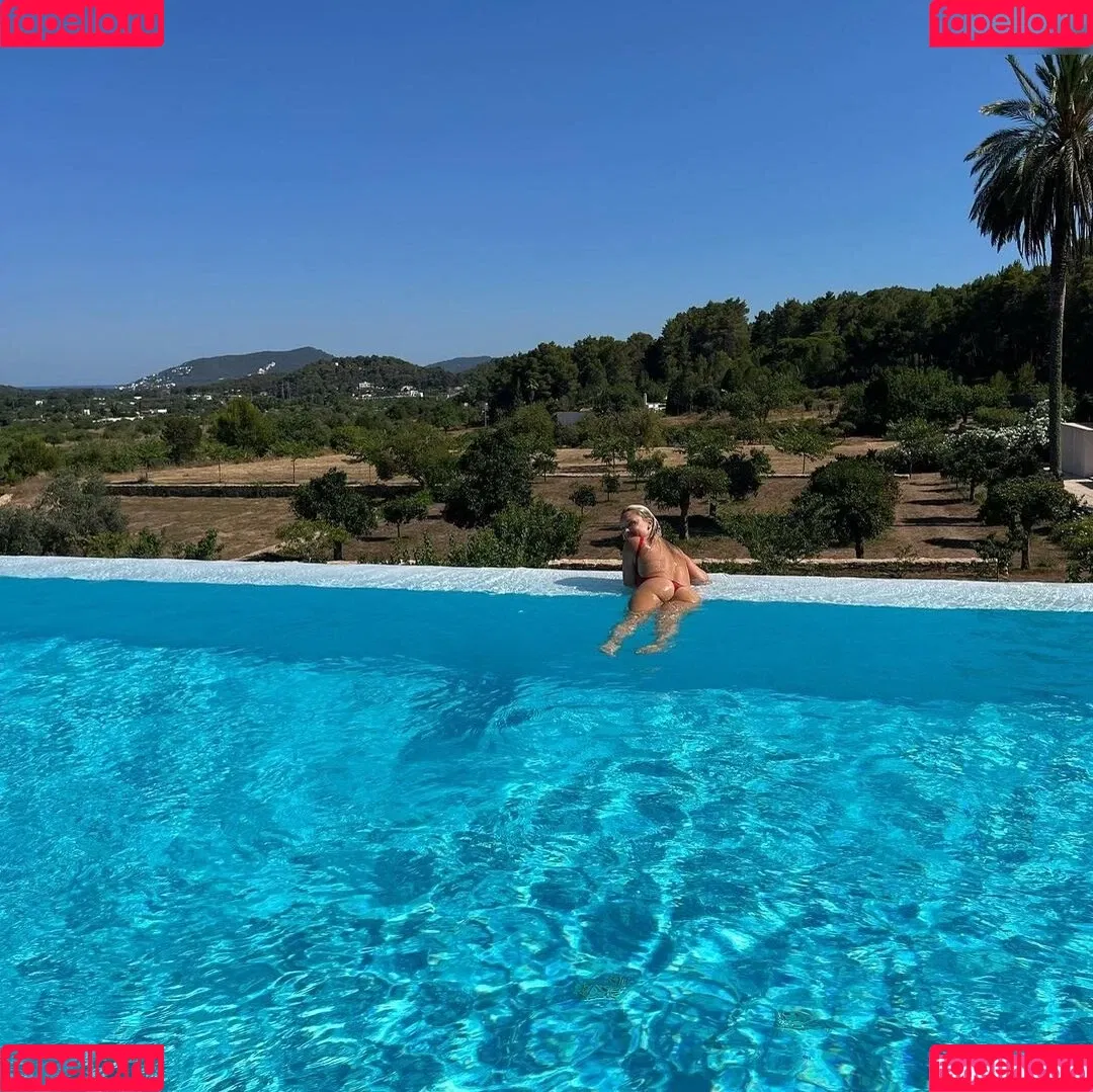 Evelyn Burdecki / evelyn_burdecki / evelynburdecki Onlyfans Photo Gallery 