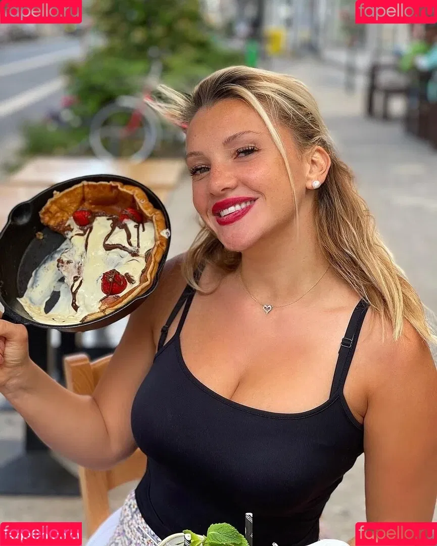 Evelyn Burdecki / evelyn_burdecki / evelynburdecki Onlyfans Photo Gallery 