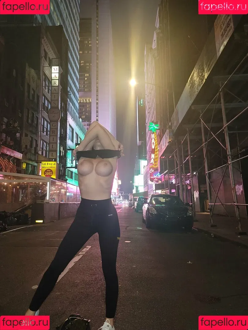 Lexi Belle / OMGitsLexi / omgitslexi_backup Onlyfans Photo Gallery 