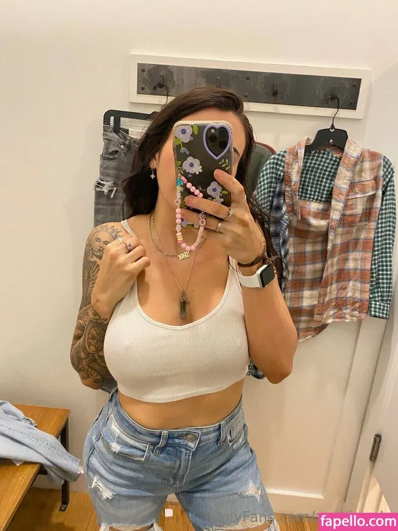 Zoe Rodriguez / Zoelivelovelift Onlyfans Photo Gallery 