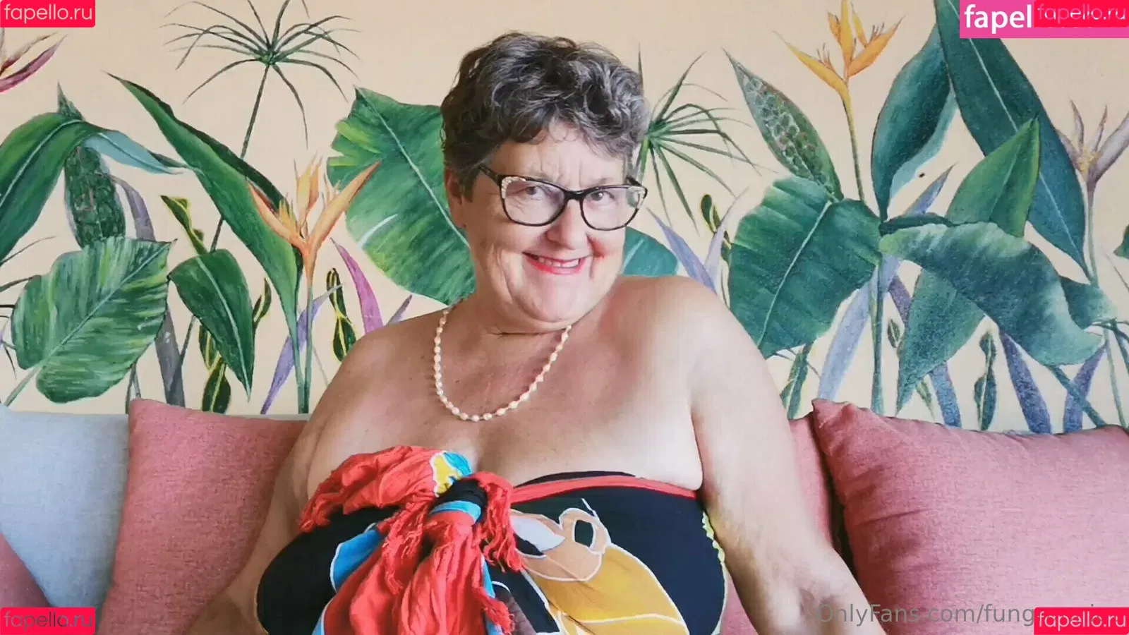 fungrannies / whathappenedtotomorrow Onlyfans Photo Gallery 