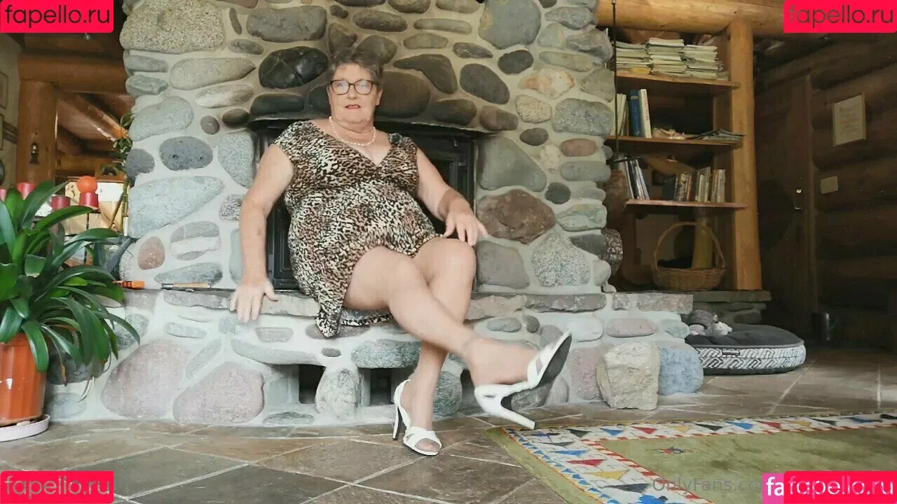 fungrannies / whathappenedtotomorrow Onlyfans Photo Gallery 