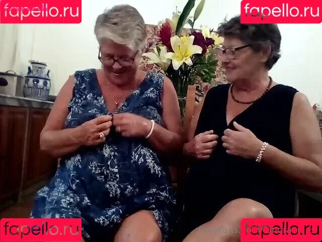 fungrannies / whathappenedtotomorrow Onlyfans Photo Gallery 