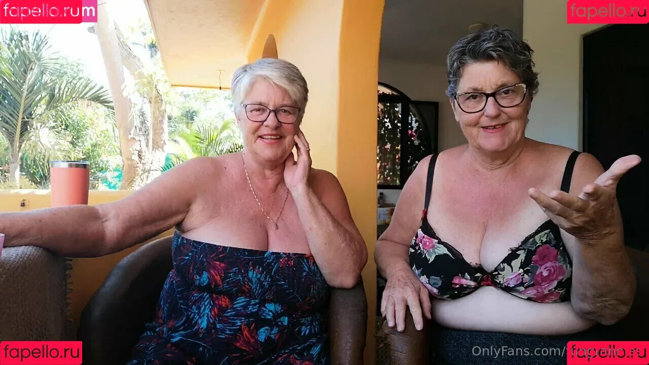 fungrannies / whathappenedtotomorrow Onlyfans Photo Gallery 