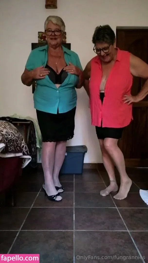 fungrannies / whathappenedtotomorrow Onlyfans Photo Gallery 