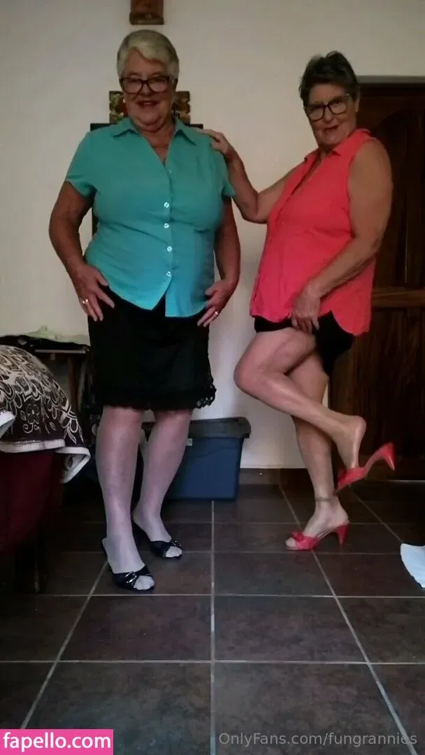 fungrannies / whathappenedtotomorrow Onlyfans Photo Gallery 