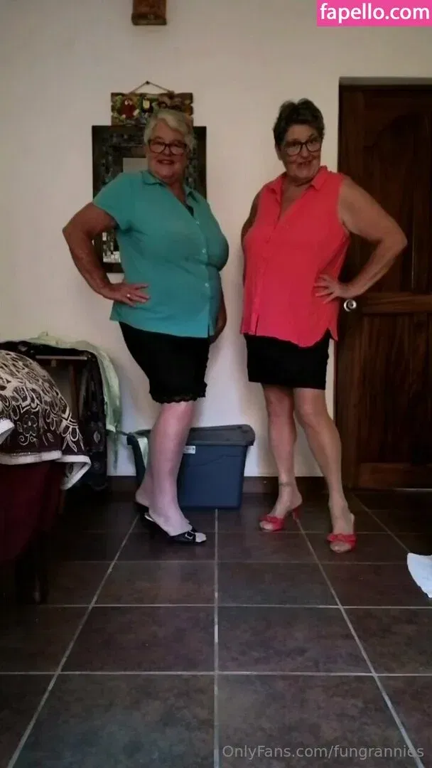 fungrannies / whathappenedtotomorrow Onlyfans Photo Gallery 