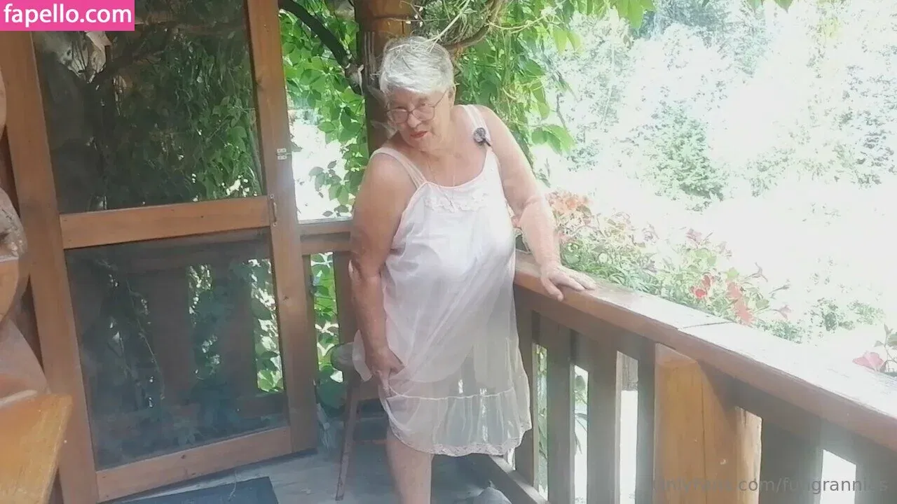 fungrannies / whathappenedtotomorrow Onlyfans Photo Gallery 