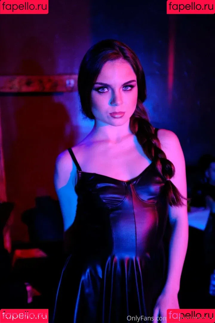 meganmarx / meganmarxxx / xmegamarx Onlyfans Photo Gallery 