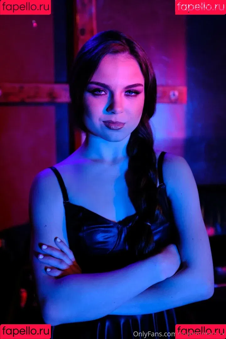 meganmarx / meganmarxxx / xmegamarx Onlyfans Photo Gallery 