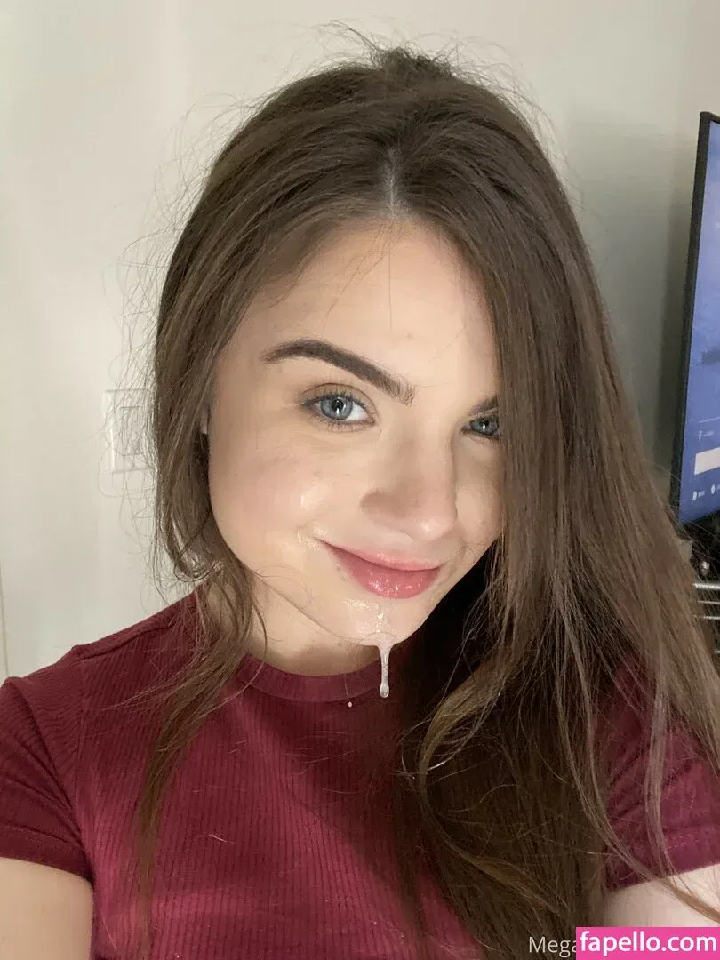 meganmarx / meganmarxxx / xmegamarx Onlyfans Photo Gallery 