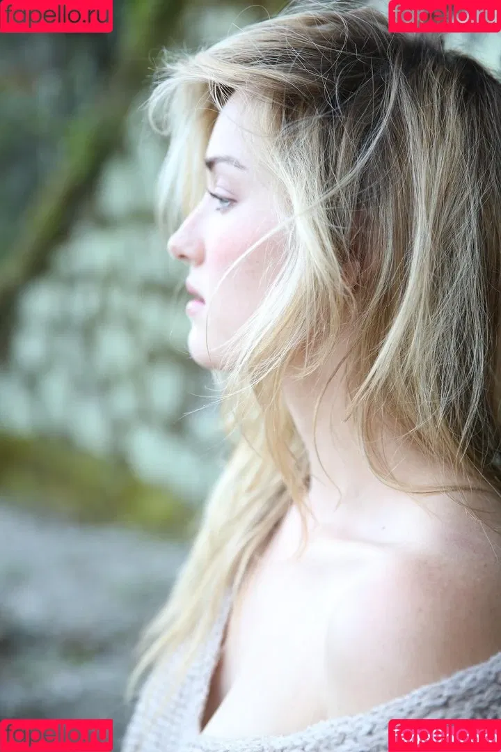 Ashley Johnson / ashleyjohnson789709 / ashleythejohnson / thevulcansalute Onlyfans Photo Gallery 