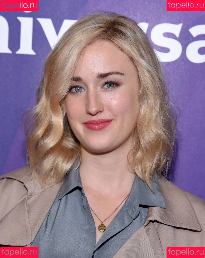 Ashley Johnson / ashleyjohnson789709 / ashleythejohnson / thevulcansalute Onlyfans Photo Gallery 