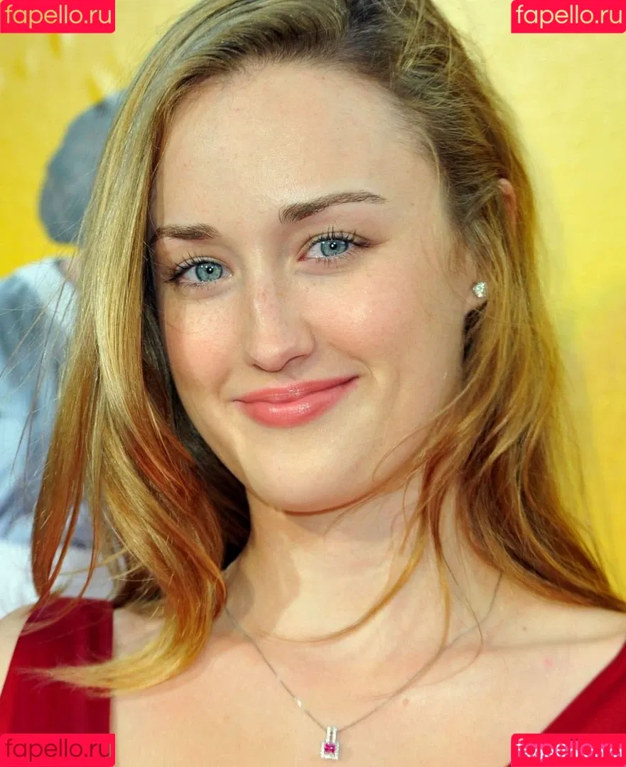 Ashley Johnson / ashleyjohnson789709 / ashleythejohnson / thevulcansalute Onlyfans Photo Gallery 