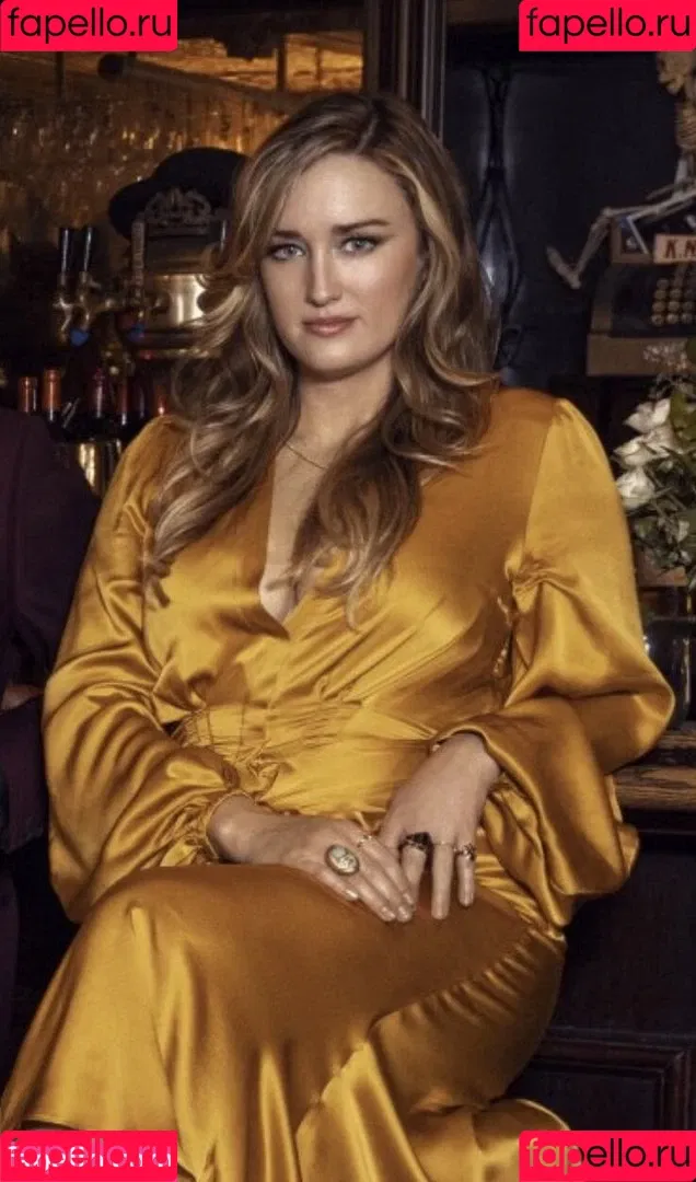 Ashley Johnson / ashleyjohnson789709 / ashleythejohnson / thevulcansalute Onlyfans Photo Gallery 