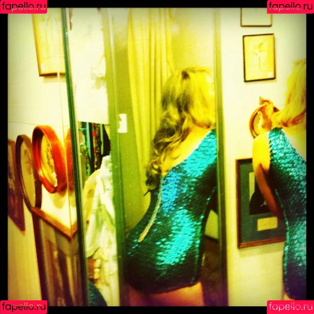 Ashley Johnson / ashleyjohnson789709 / ashleythejohnson / thevulcansalute Onlyfans Photo Gallery 