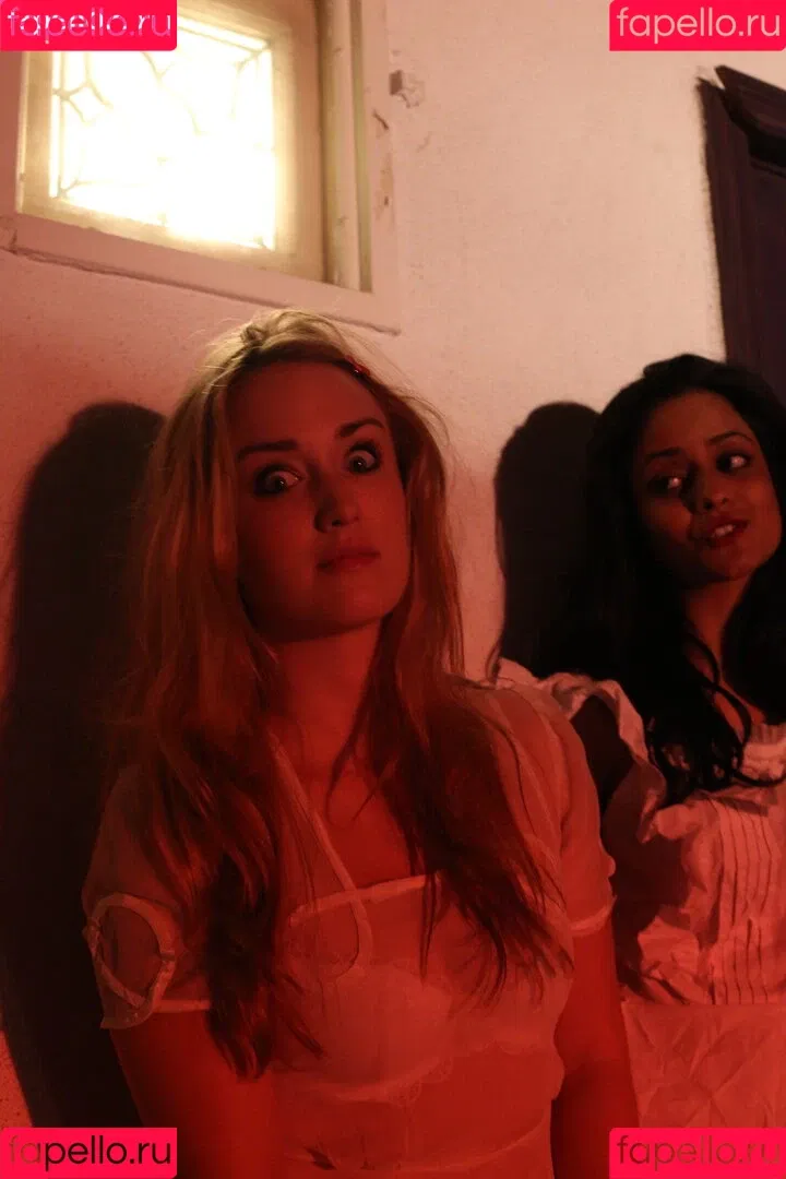 Ashley Johnson / ashleyjohnson789709 / ashleythejohnson / thevulcansalute Onlyfans Photo Gallery 