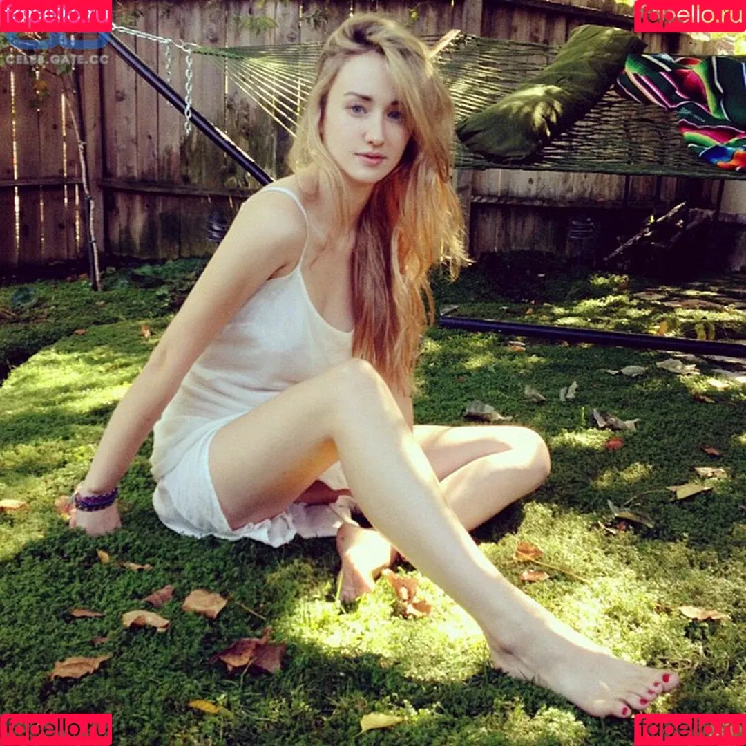 Ashley Johnson / ashleyjohnson789709 / ashleythejohnson / thevulcansalute Onlyfans Photo Gallery 