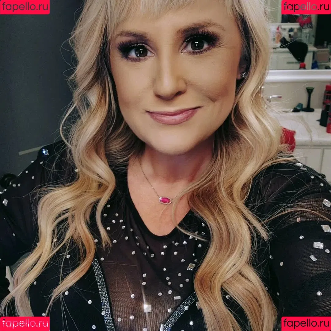 Ashley Johnson / ashleyjohnson789709 / ashleythejohnson / thevulcansalute Onlyfans Photo Gallery 