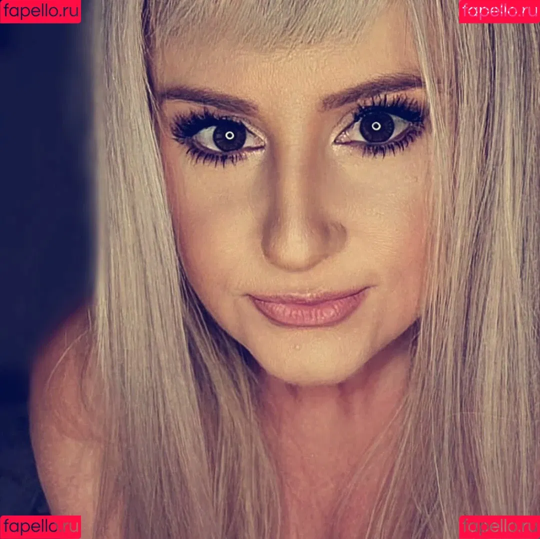 Ashley Johnson / ashleyjohnson789709 / ashleythejohnson / thevulcansalute Onlyfans Photo Gallery 