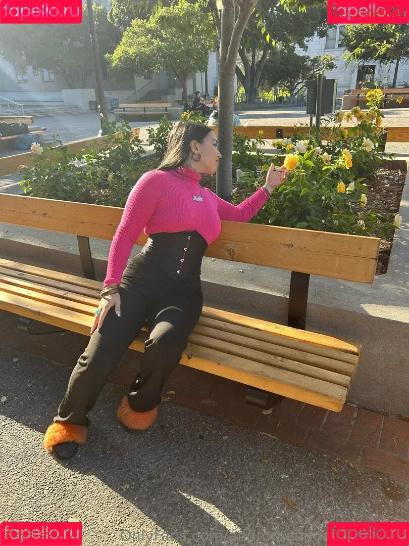 andromeda.galactea11 / andromedagalacticbabe Onlyfans Photo Gallery 