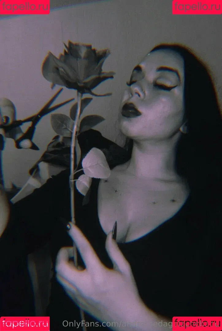 andromeda.galactea11 / andromedagalacticbabe Onlyfans Photo Gallery 